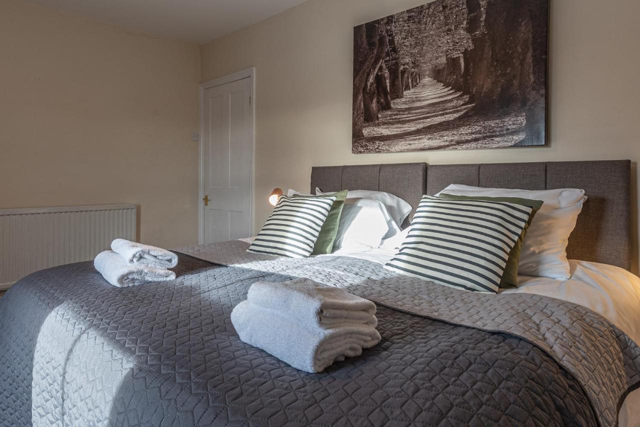3 Bedroom Home Sleeps 5 Close To Chester City Centre Welcomes Couples, Small Groups, Families And Contractors Dış mekan fotoğraf
